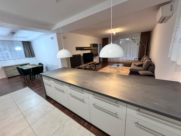 Apartament spatios in vila - cu curte - 3