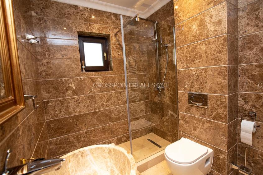 Vila elegantă cu piscină și curte spectaculoasă! - 53