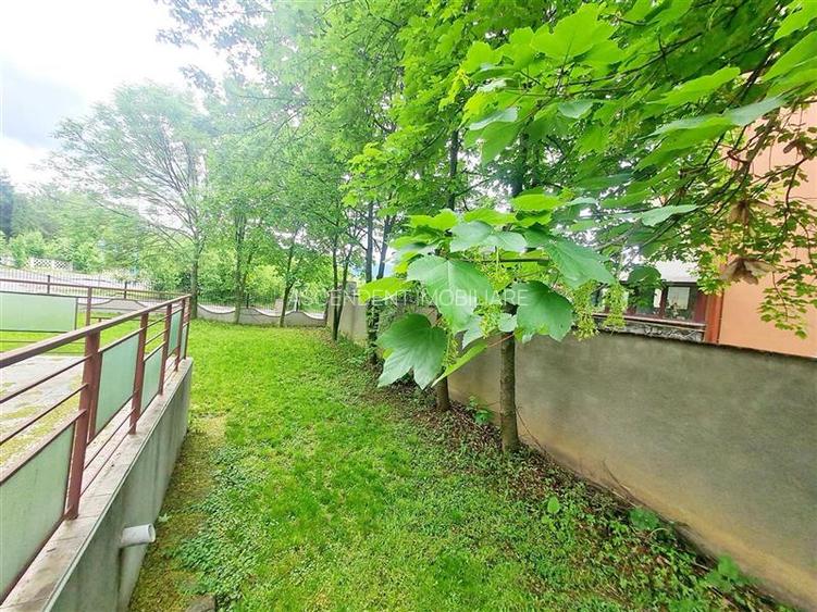 Vila impetuoasa pe 700mp teren:Spatiu versatil pentru locuinta/afacere Premium - 20