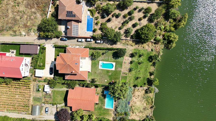 Vilă elegantă cu piscină și ieșire la Lac – Căciulați, Balotești - 3