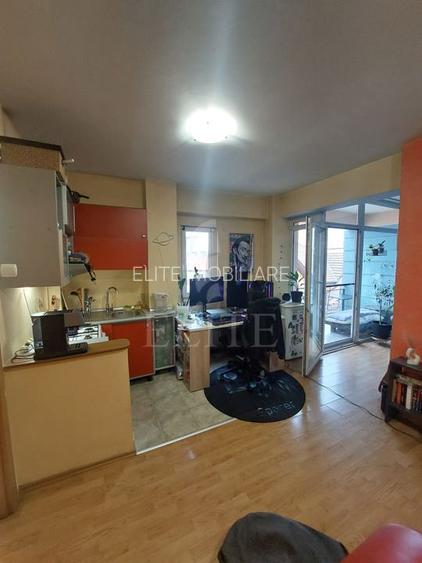 Apartament 2 camere în zona BLOCUL SPRAY - 4