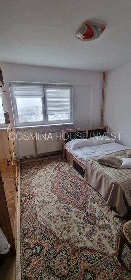 Republicii ,se vinde apartament decomandat ,2 camere  ,pret 67000 euro neg. - 11