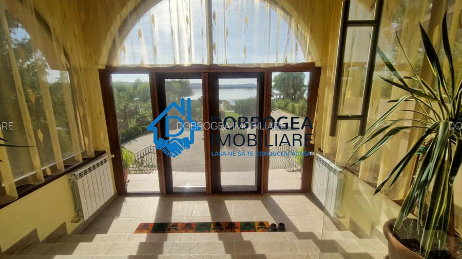 9 MAI - VILA CU VEDERE SI DESCHIDERE   LAC CASLA, PISCINA INTERIOARA - 15