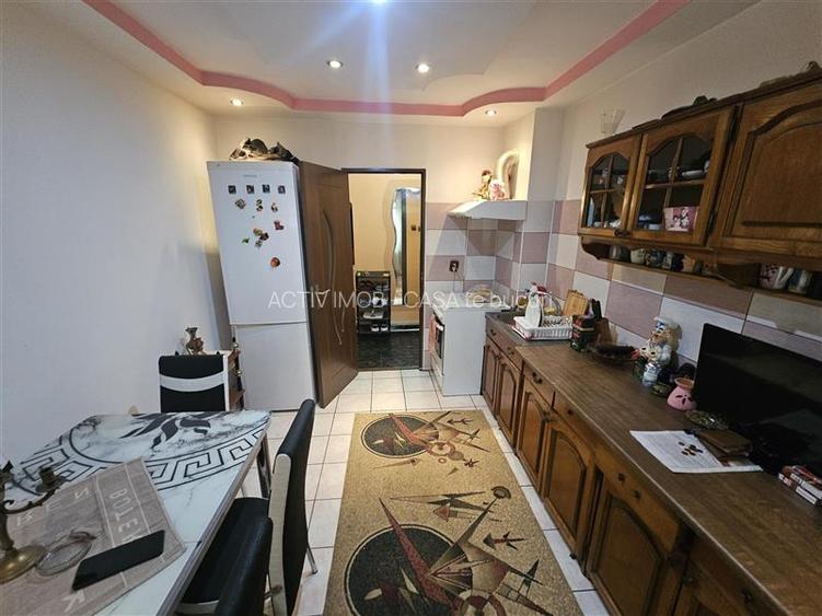 Resita, 3 Cam. Dec., Micro 4 - 28