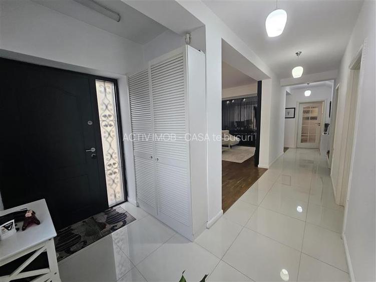 Vanzare Vila La Cheie Militari Residence- Ballroom - 9