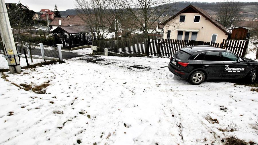 Teren 800 mp.  36 euro mp.Corunca zona Toyota - 2