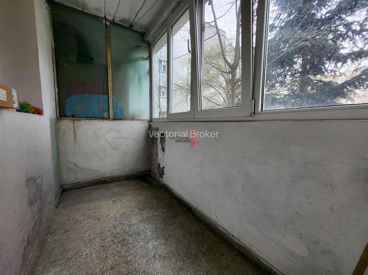 APARTAMENT 4 CAMERE ETAJ 1 FIX LANGA METROU, SCOALA SI PARC - 19