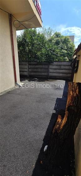 Spatiu comercial versatil intr - un imobil modern, Brasov - 18