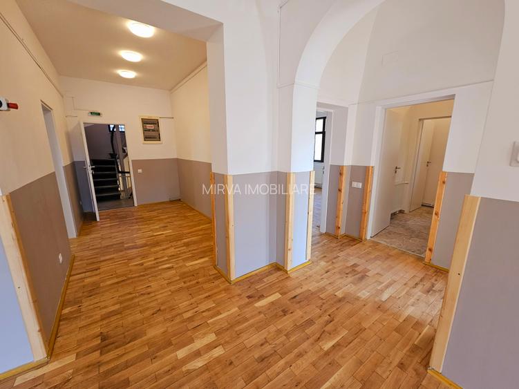 2 Vile Interbelice | Zonă Centrală | Renovate Integral 2024 - 13