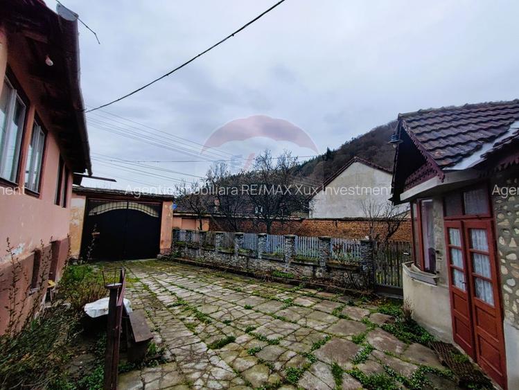 Casă cu farmec tradițional în Săliște – 1.000 mp teren, priveliște! - 3