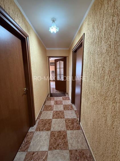 Vila construită in 2010 - P+1+pod - S=236 mp și curte 238 mp Campina! - 35
