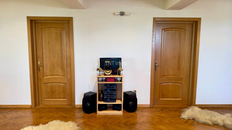 Vila individuala P+1+M cu deschidere la Lacul Snagov, piscina, sauna, ponton ! - 42