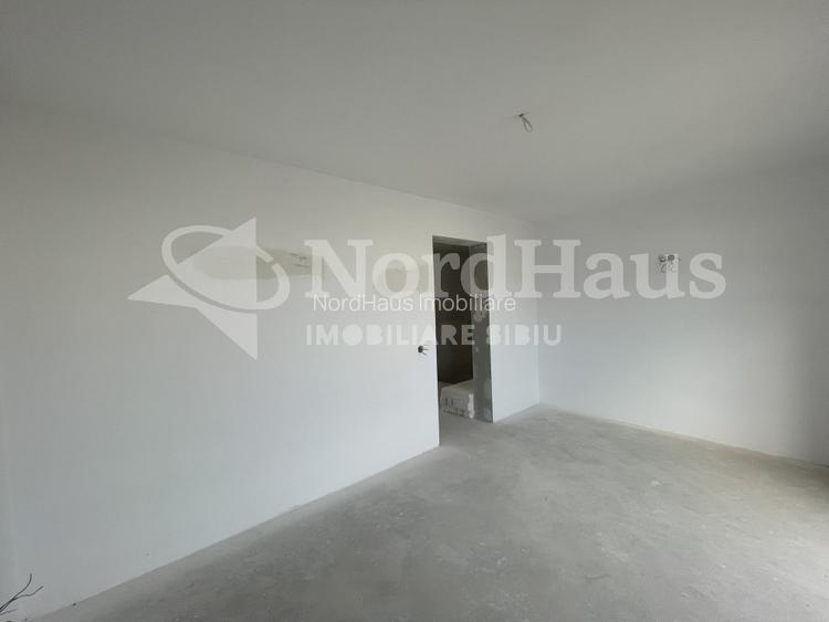 Casa tip duplex la cheie | ansamblu rezidential nou | Rasinari, zona Tropini - 10