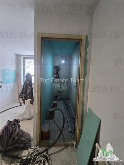 Casa cu 5 camere (include o anexa) in zona Giulesti-Sarbi-Sabareni- pret redus d - 8