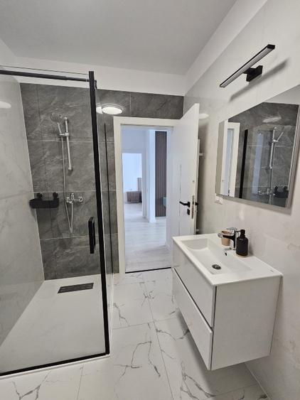 Apartament de inchiriat, 2 camere, loc de parcare inclus