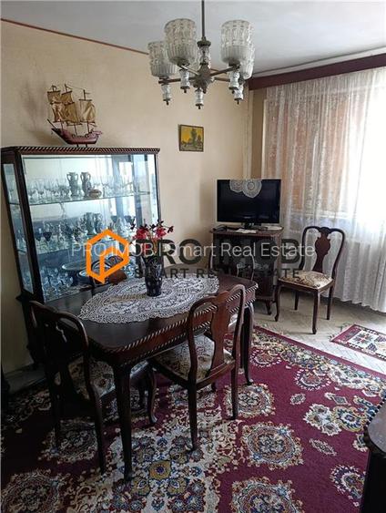 Apartament 3 camere cf 1 decomandat zona Micro 5 - 2