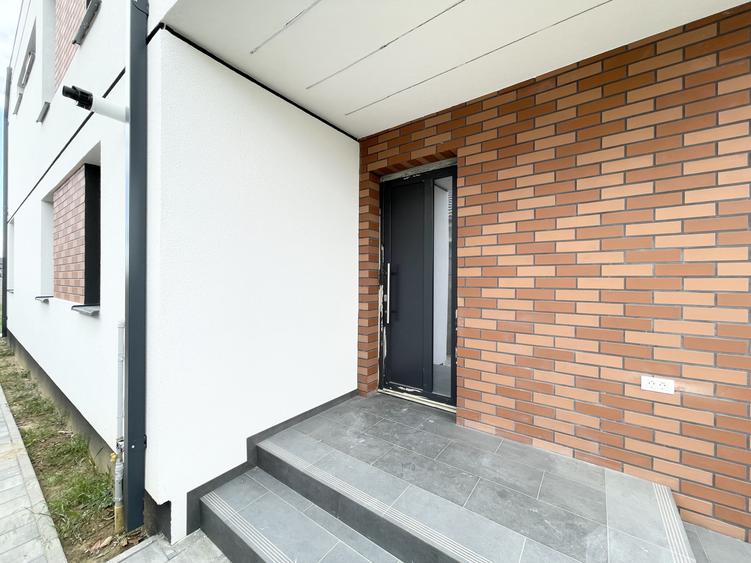 Duplex 4 camere despartit prin camera tehnica - Urseni