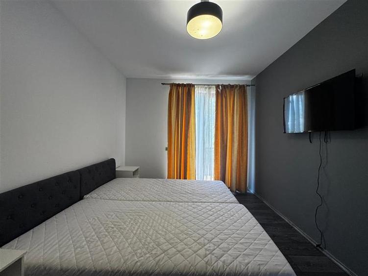 Casa Tip Duplex , situata in cartierul Dambul Rotund!