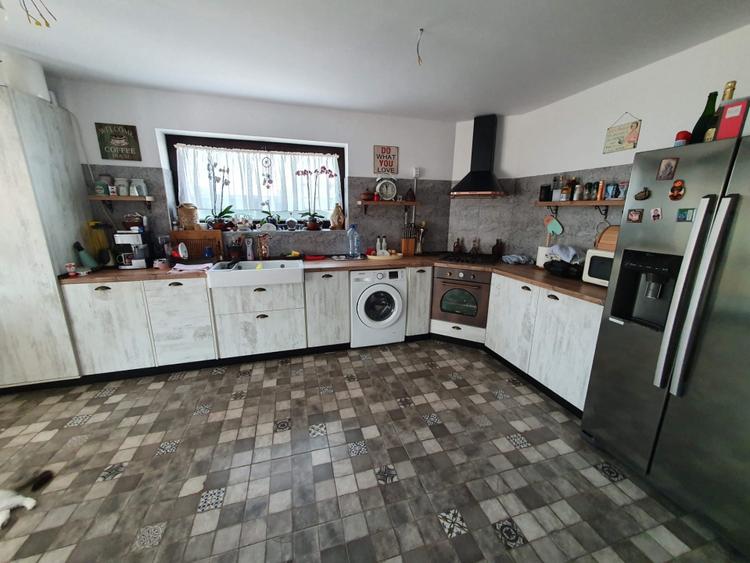 Casă modernă 2020, teren 450 mp - 1 Decembrie