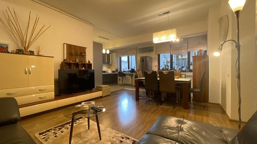 Inchiriere 3 camere - Decebal - bloc boutique