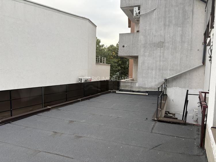 Casă cu 3 camere recent renovată, zona Damaroaia, Bucurestii Noi