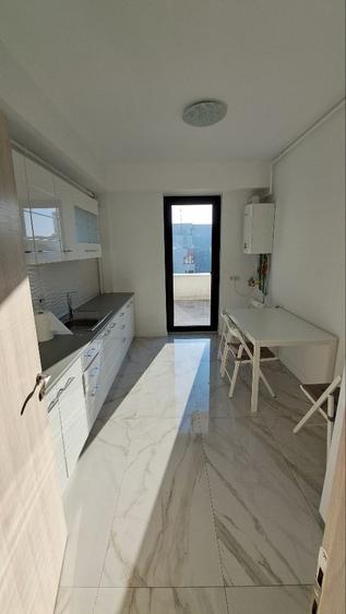 Dorobanti/Floreasca ( 5 min. metrou), 3 camere de vanzare, 7/8,terasa, liber