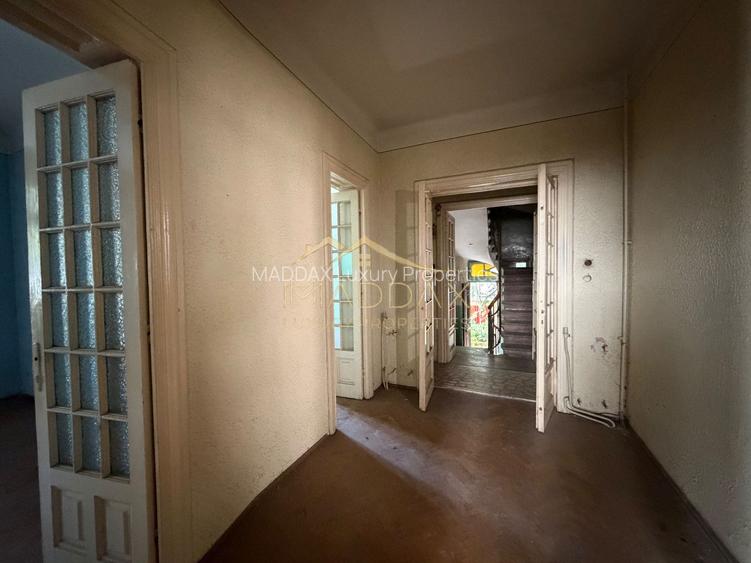 Vila cu 10 camere *540mp* // Zona Titulescu - 34