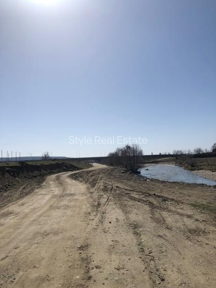 Teren 4.000mp strategic langa Pentarom & Dacia-Renault l Acces DN73 - 23