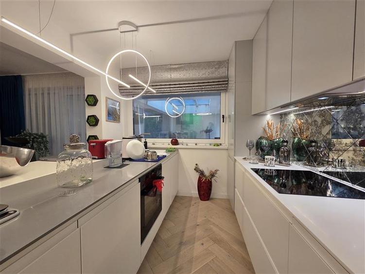 Apartament premium cu amenajare designer de inchiriat in Green Valley Noua