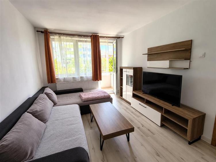 Apartament 2 camere decomandat balcon zona Mihai Viteazu