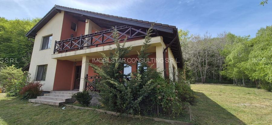 Casa langa padure , cartier privat -Corunca - 6