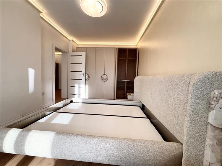 Apartament 3 camere bloc nou - 68 mp util + balcon 10 mp - Mobilat si utilat