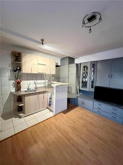 Apartament 3 camere 76mp cu balcon inchis zona Mihai Viteazul