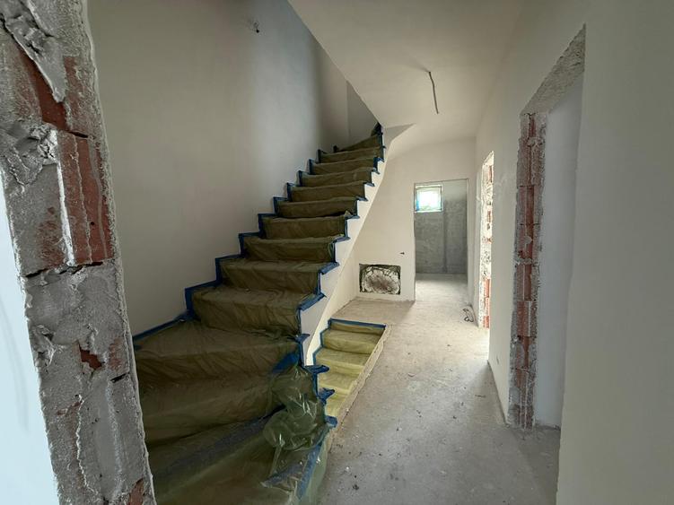 Casă individuală 4 camere – Prelungirea Ghencea, zona Mărgelelor