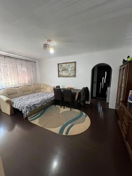 Apartament 2 camere Craiovita Noua, parter inalt cu balcon, centrala termica