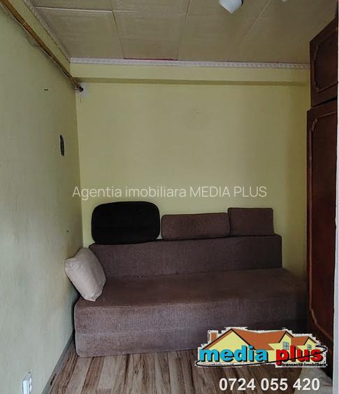 De vanzare apartament 2 camere etajul 3, Micro 40 - 6