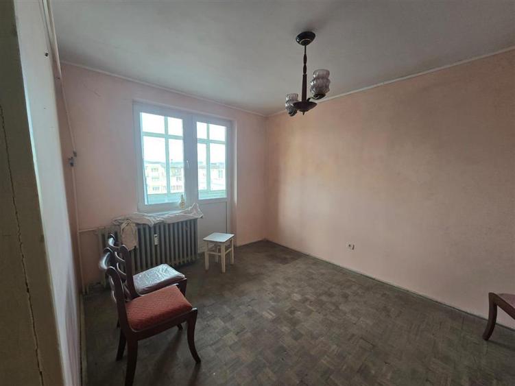 Apartament cu 2 camere  de vanzare  in Fagaras etaj 4
