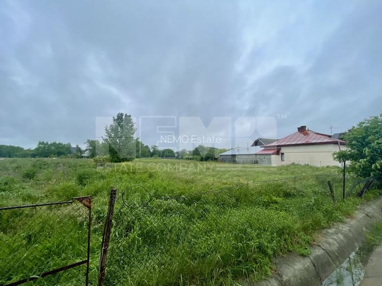 Teren Intravilan 11 Ari | Rădăuți | Deschidere 24 M | Utilități - 4