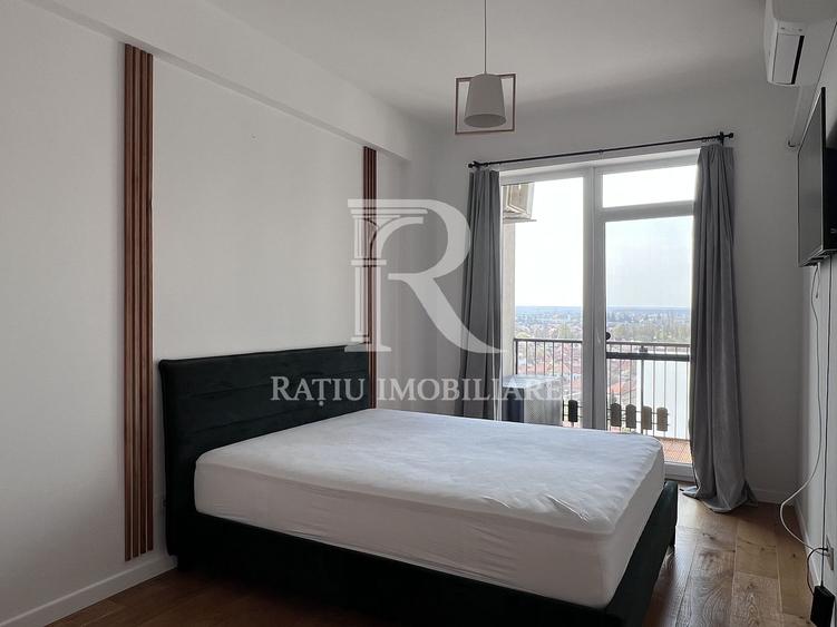 Penthouse cu Design Eclectic | Central | Panoramă Unică | Oradea