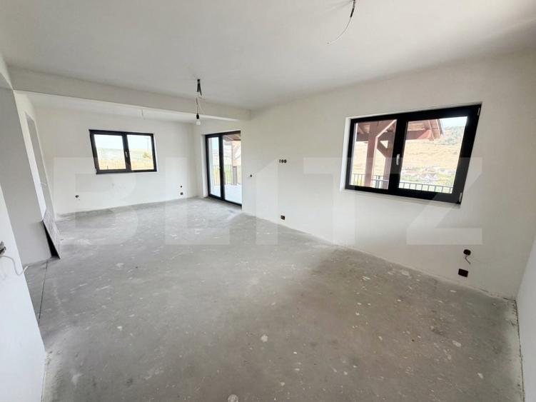 Casa Chinteni, individuala, cu demisol 500 mp teren