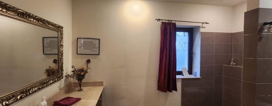 Casa in Ghimbav,8 camere,S+P+M,teren 736 mp, pretabil locuinta, birouri, cazare!