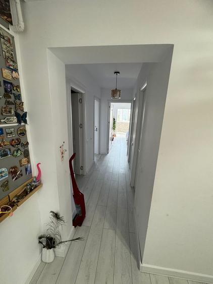 Apartament 3 camere, decomandat, complet renovat,cu terasă, confort 0, 169500 eu