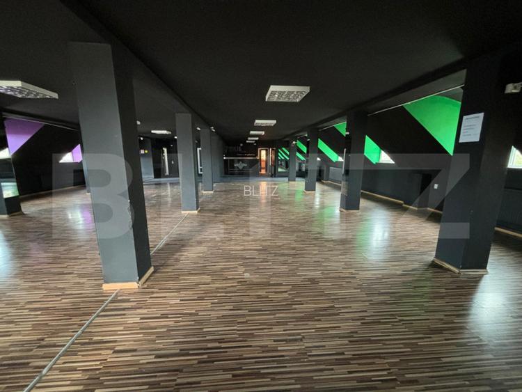 Spatiu comercial de inchiriat, 3 incaperi, 300 mp, zona centrala - 2