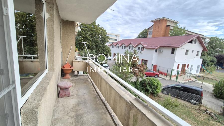 Vânzare apartament 3 camere, etaj 1, strada Brândușei, Târgu Jiu