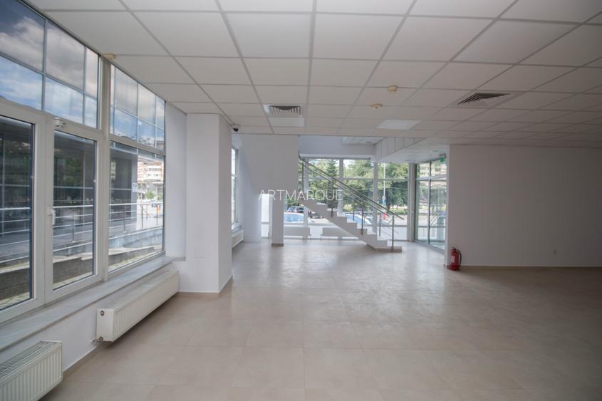 Cladire multifunctionala ultracentrala in Pitesti-1.200 MP UTILI | teren 749 MP - 9