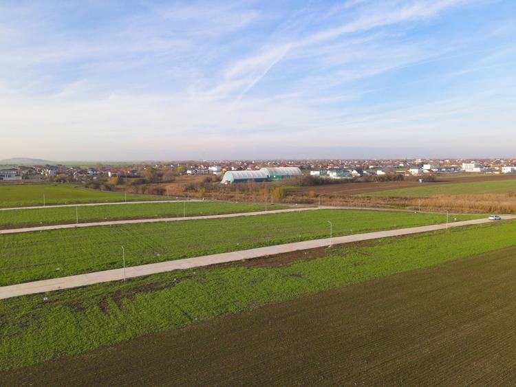 Lot 608mp In Rate Com Berceni | utilitati: curent gaz asfalt | #SG1