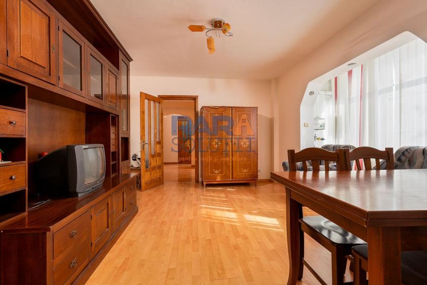Apartament 3 camere, două băi - Str. Bogdan Dragoș