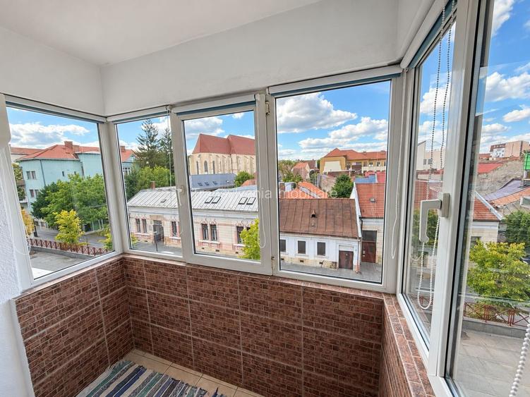 Apartament cu 70 mp | Ultracentral | Piața Ștefan cel Mare - 5