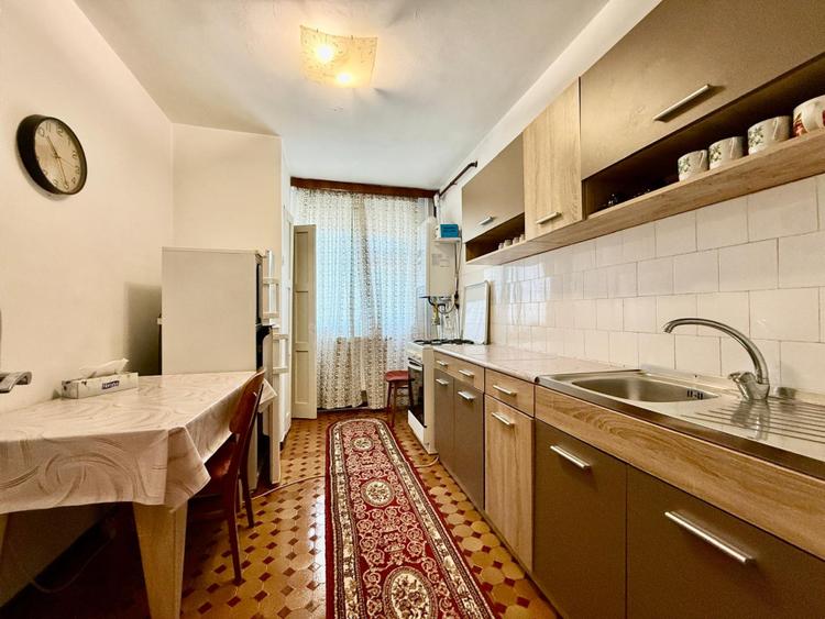 Apartament 2 camere de vanzare centru Constanta, etaj 3/4