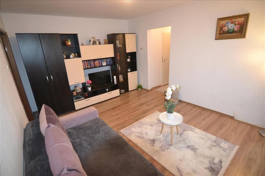 Apartament 2 camere  mobilat utilat complet ,parcare Astra - Saturn ( Ardealul)